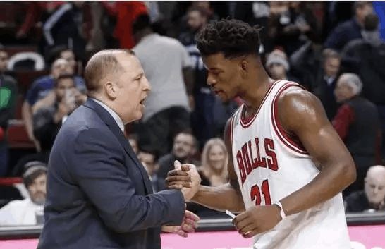 瞬息万变的 瞬息万变的