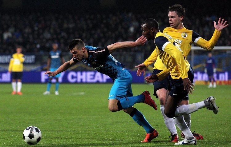 他抓住了王 他抓住了王