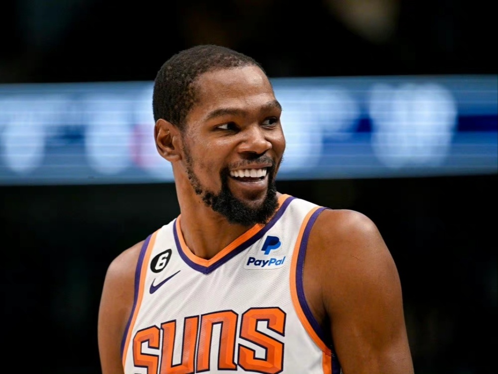 细致周到地 细致周到地